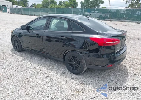 2017 Ford Focus S из США, поврежденный, VIN 1FADP3E28HL328212